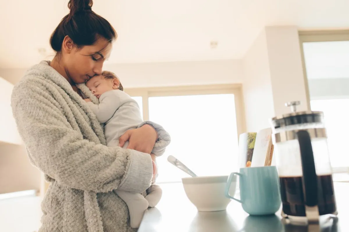 Overnight postnatal in-home recovery support